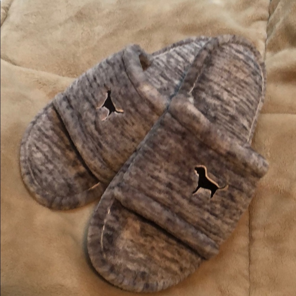 Victoria’s Secret PINK slippers size M (7/8)